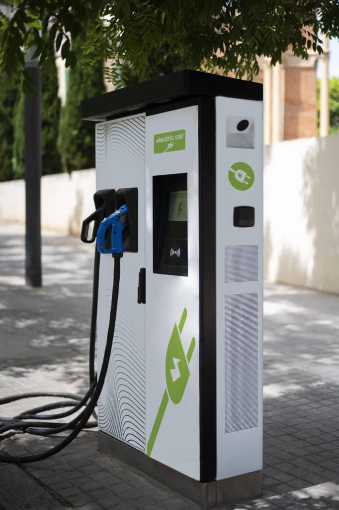 infraestructura de recarga de vehículos eléctricos  FP en Movilidad Segura y Sostenible